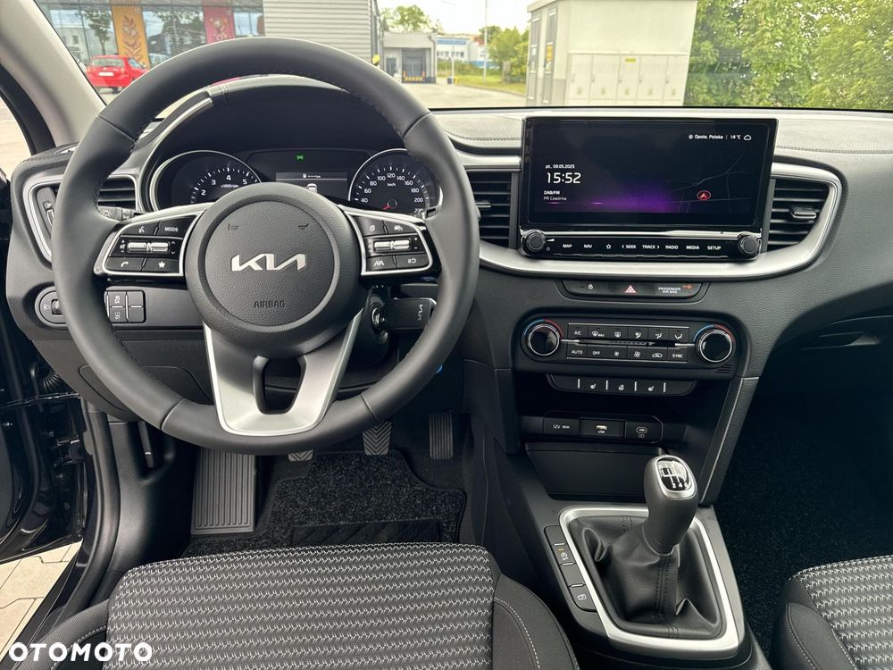 Kia XCeed 1.5 T-GDI M - 13