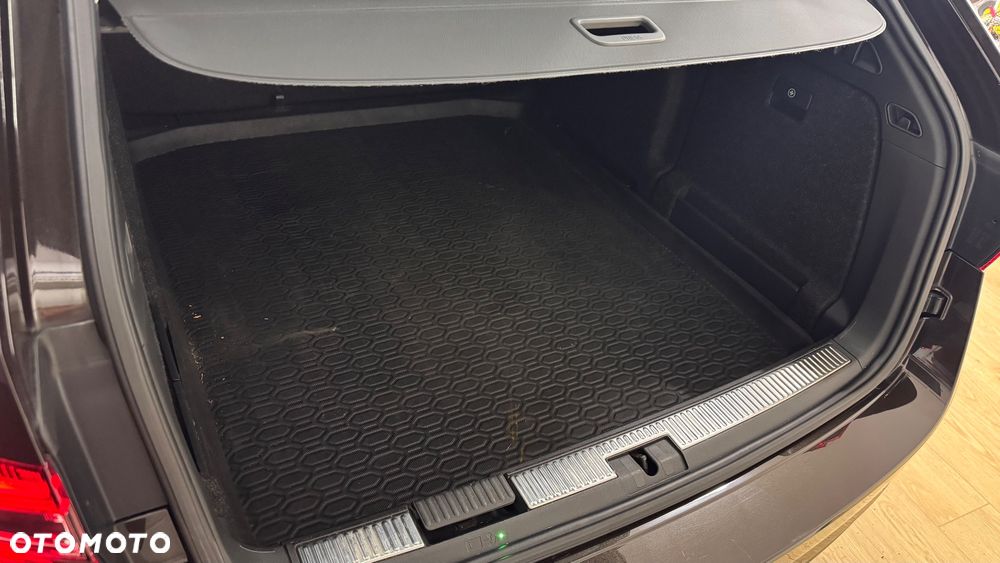 Skoda Superb 2.0 TDI DSG Style - 11