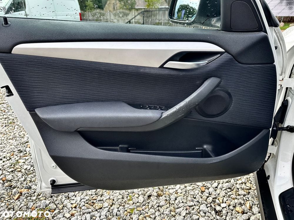 BMW X1 sDrive18i xLine - 11