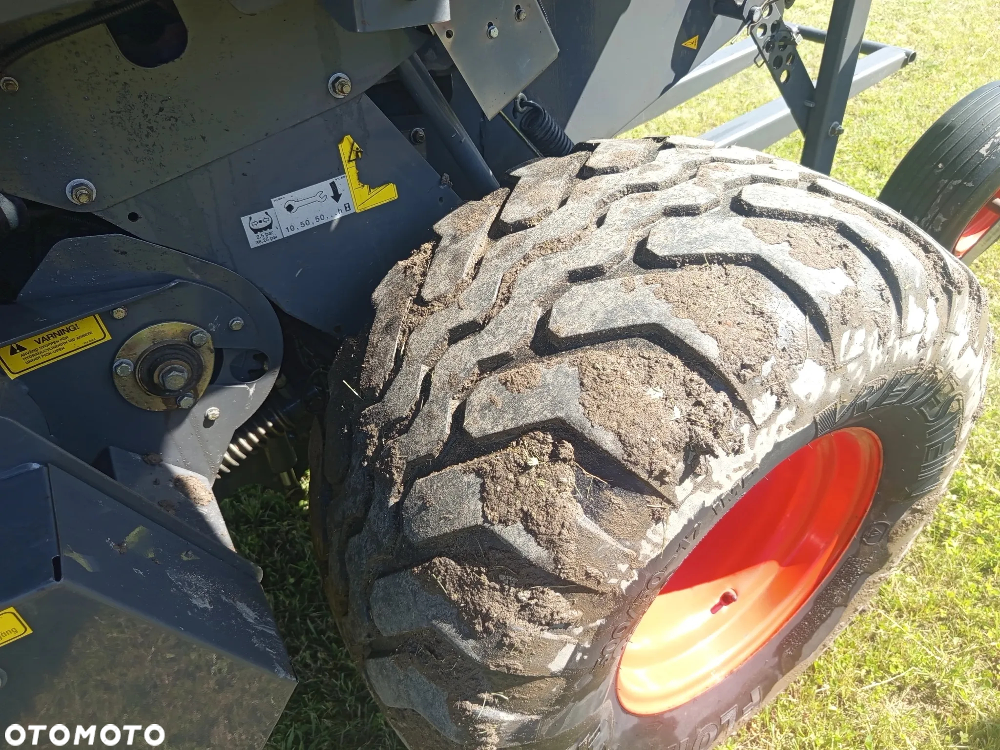 Claas Variant 385 - 10