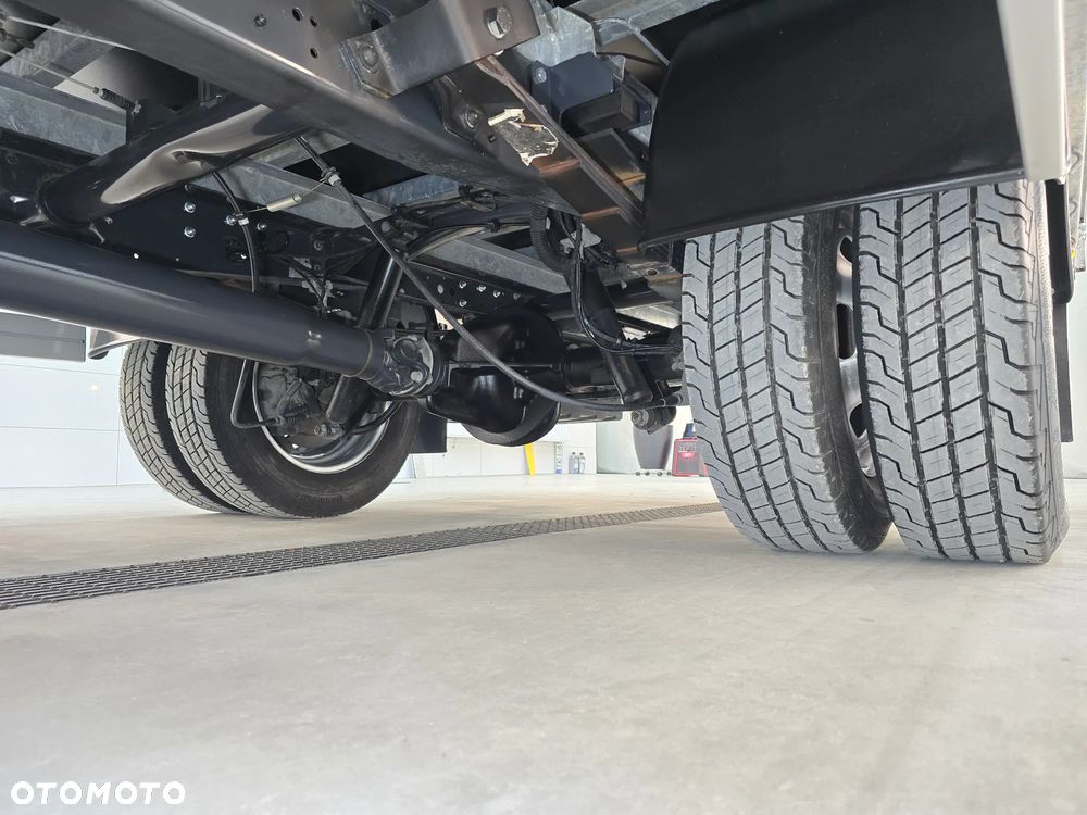 Iveco DAILY 50C18 / 35C18 DOKA SKRZYNIA DŁUGA3,81cm + SKRZYNIA NA NARZĘDZIA DEMONTOWANA HAK 3500Kg TEMPOMAT KLIMA 31 Tyś km SERWIS DO OSTATNIEGO Km ASO IVECO NA GWARANCJI - 15