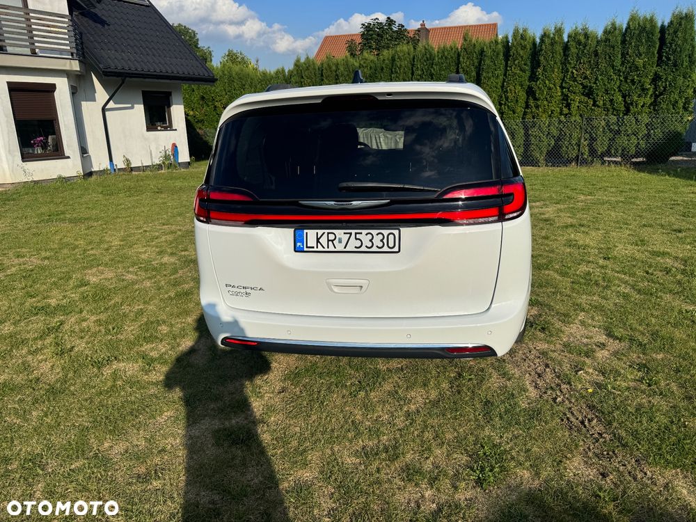 Chrysler Pacifica - 8