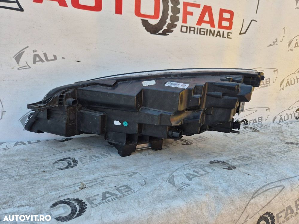 Far dreapta Ford Kuga 3 Full LED LV4B-13016-AN an 2019-2020-2021-2023 - 7