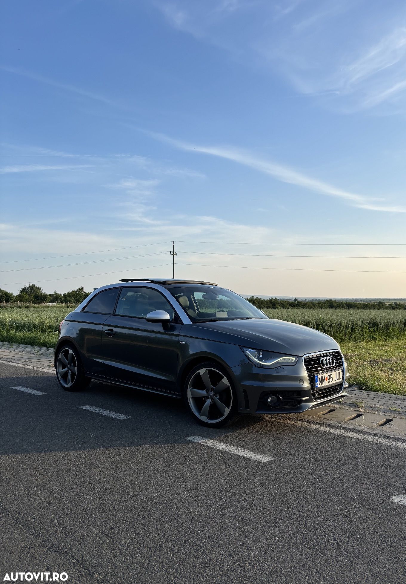 Audi A1 1.6 TDI Stronic Attraction - 1