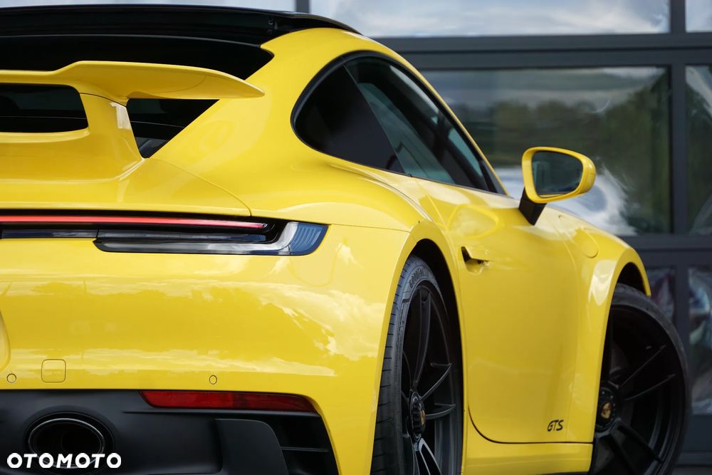 Porsche 911 Carrera 4 GTS PDK - 22