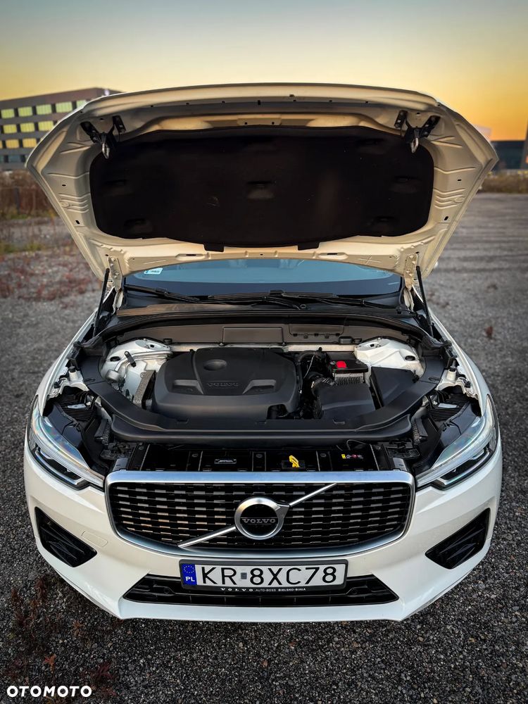 Volvo XC 60 T5 AWD R-Design - 3