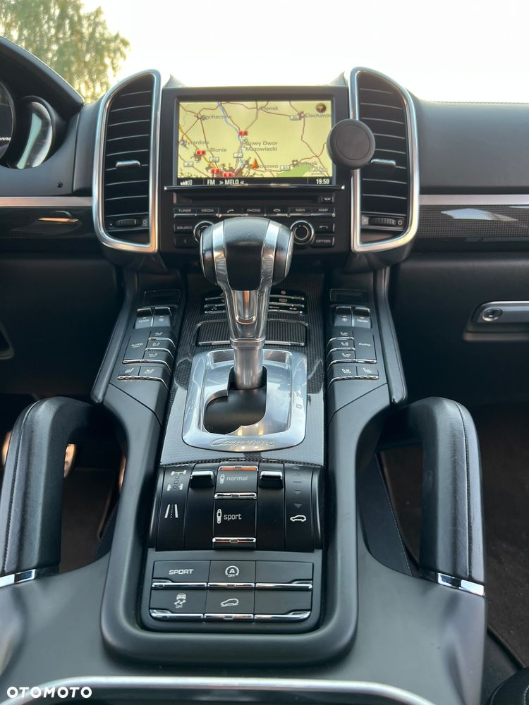 Porsche Cayenne - 27