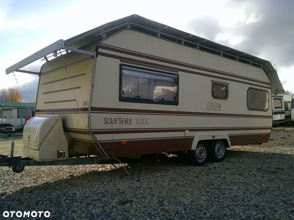 Wilk Safari lux z dodatkowym dachem - 1