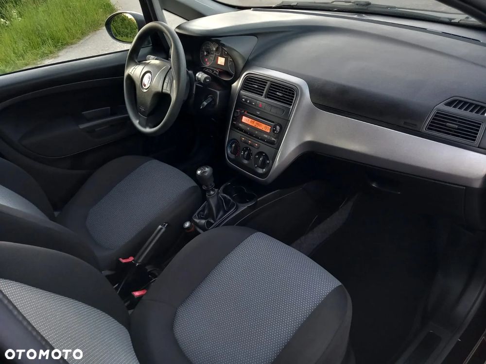 Fiat Grande Punto Actual 1.2 8V Estiva - 27