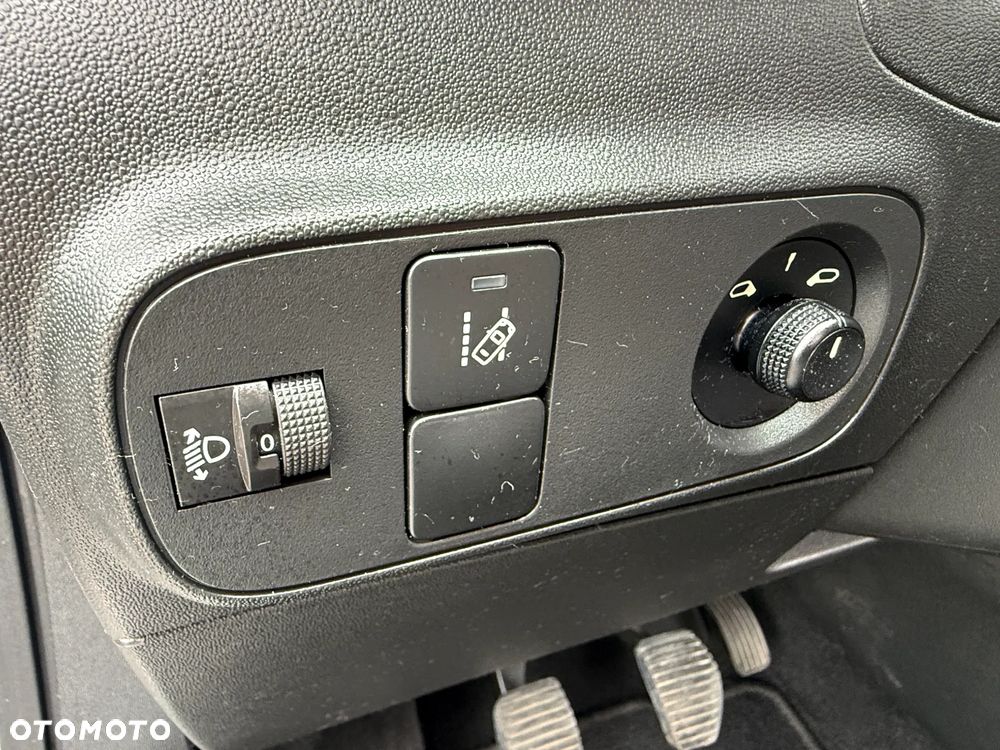 Citroën C3 Pure Tech 82 SHINE - 29
