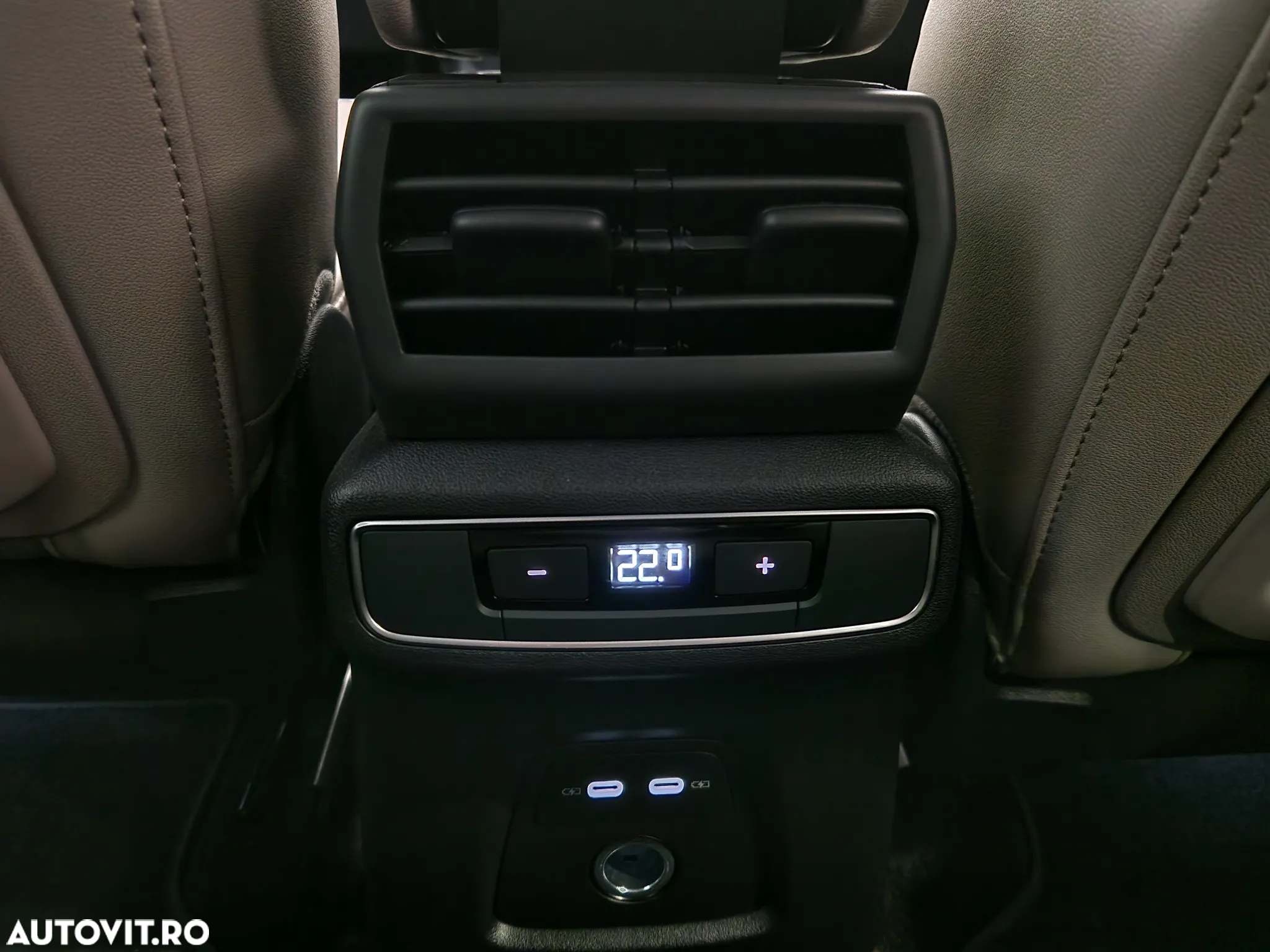 Audi Q4 e-tron 45 quattro - 30