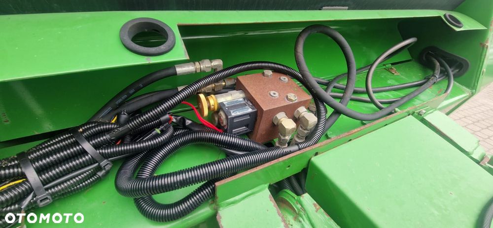 John Deere 580 Pasowa Zmiennokomorowa - 12