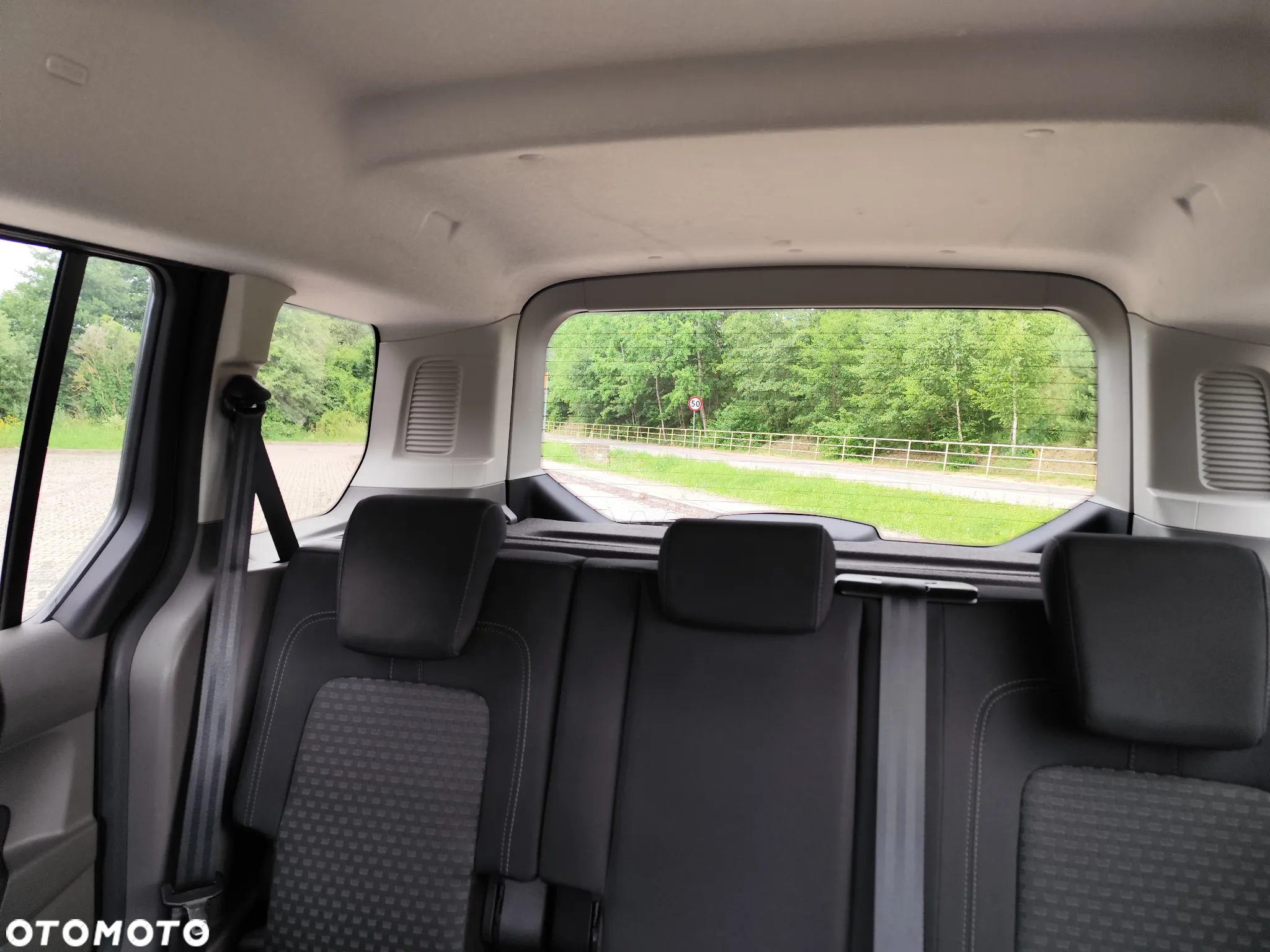Ford Tourneo Connect 1.5 EcoBlue Active - 32