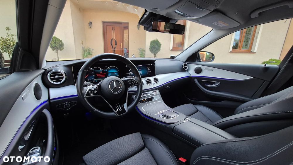 Mercedes-Benz Klasa E - 28