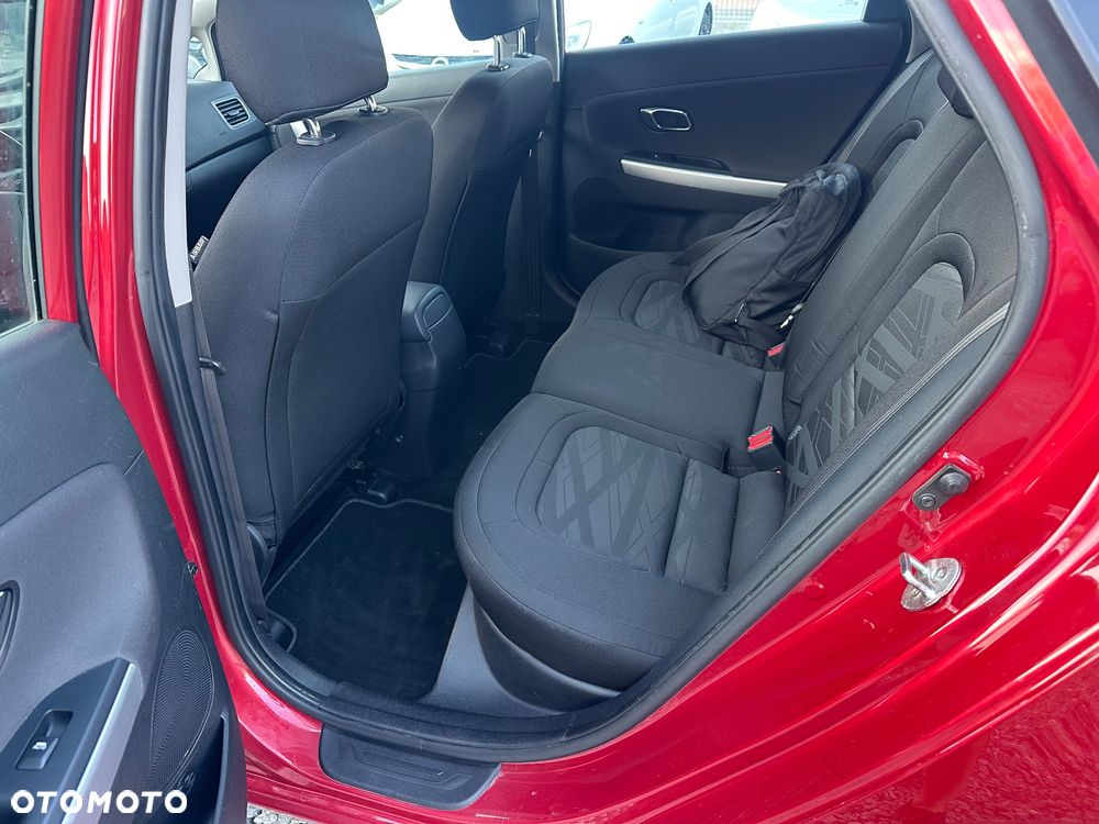 Kia Ceed 1.6 GDI Dream-Team Edition - 10
