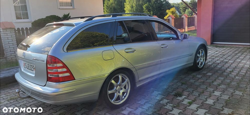 Mercedes-Benz Klasa C 200 Kompressor Avantgarde Sport Edition - 4
