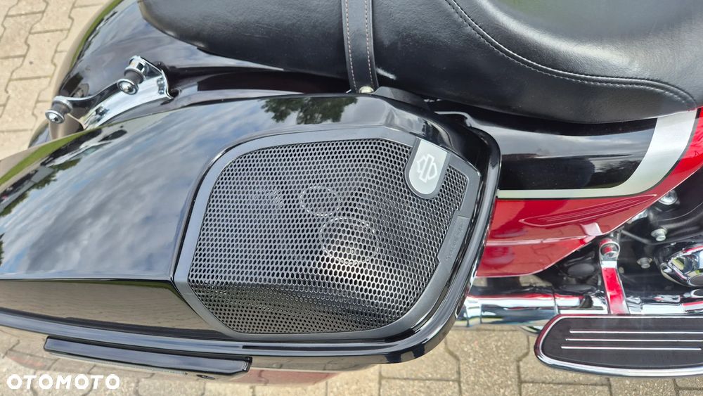 Harley-Davidson CVO Street Glide - 27