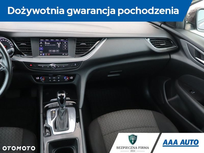 Opel Insignia - 10