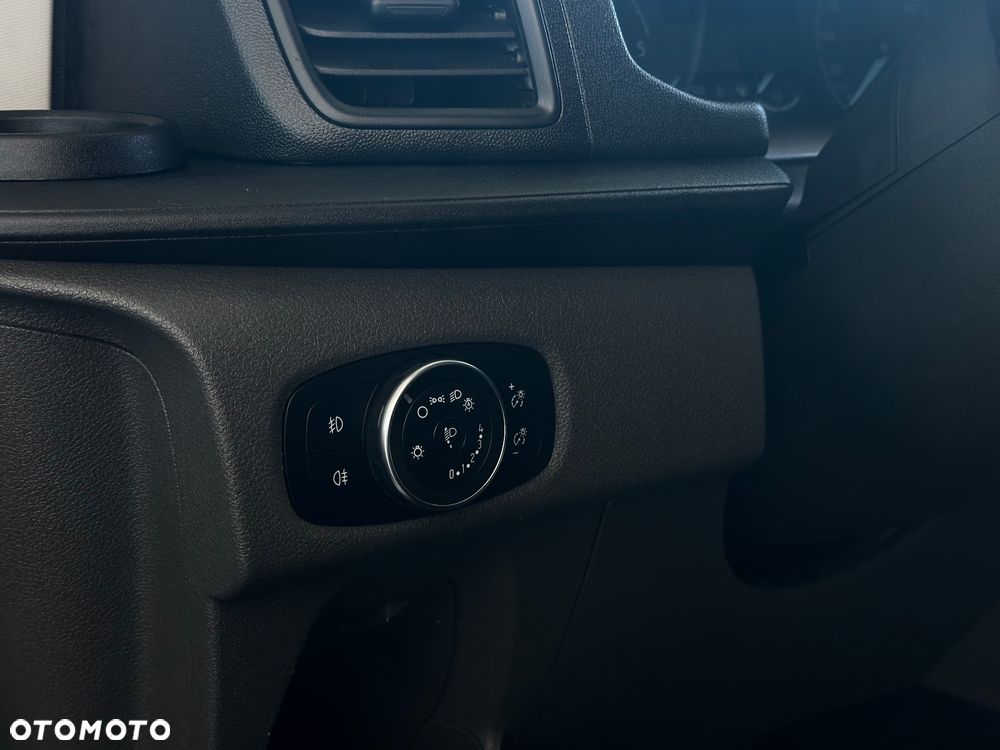Ford Transit - 12