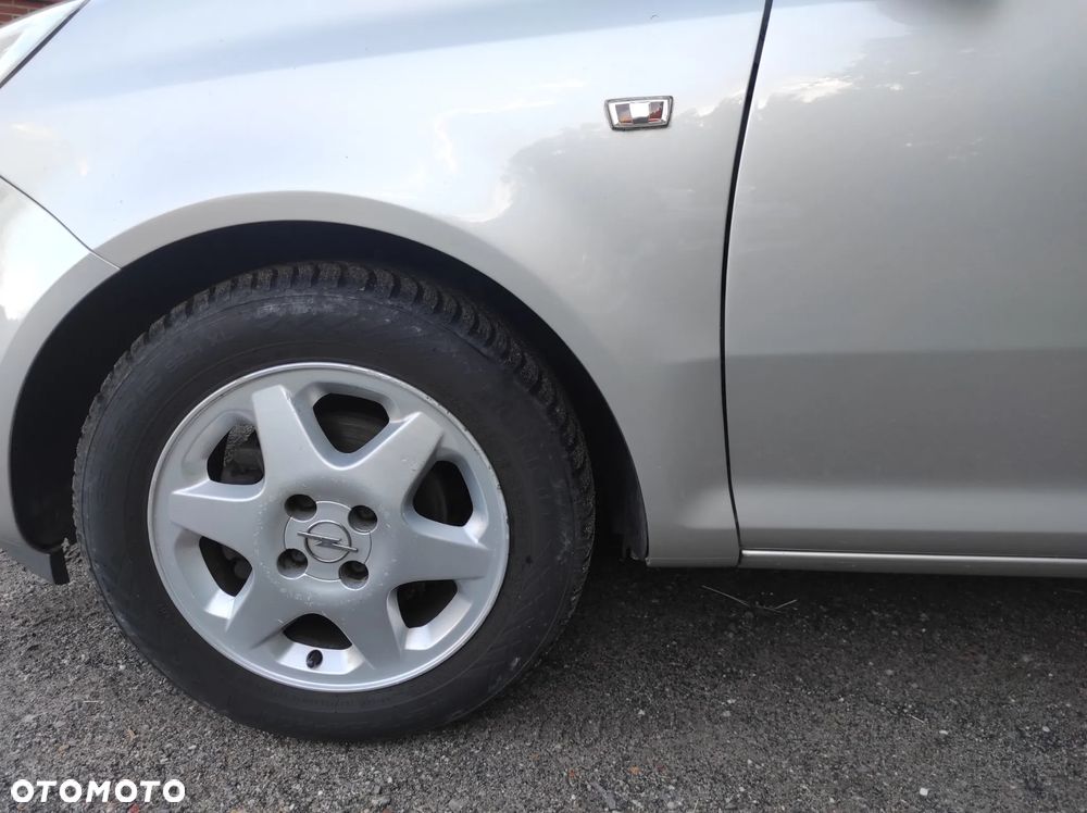 Opel Corsa 1.2 16V - 16