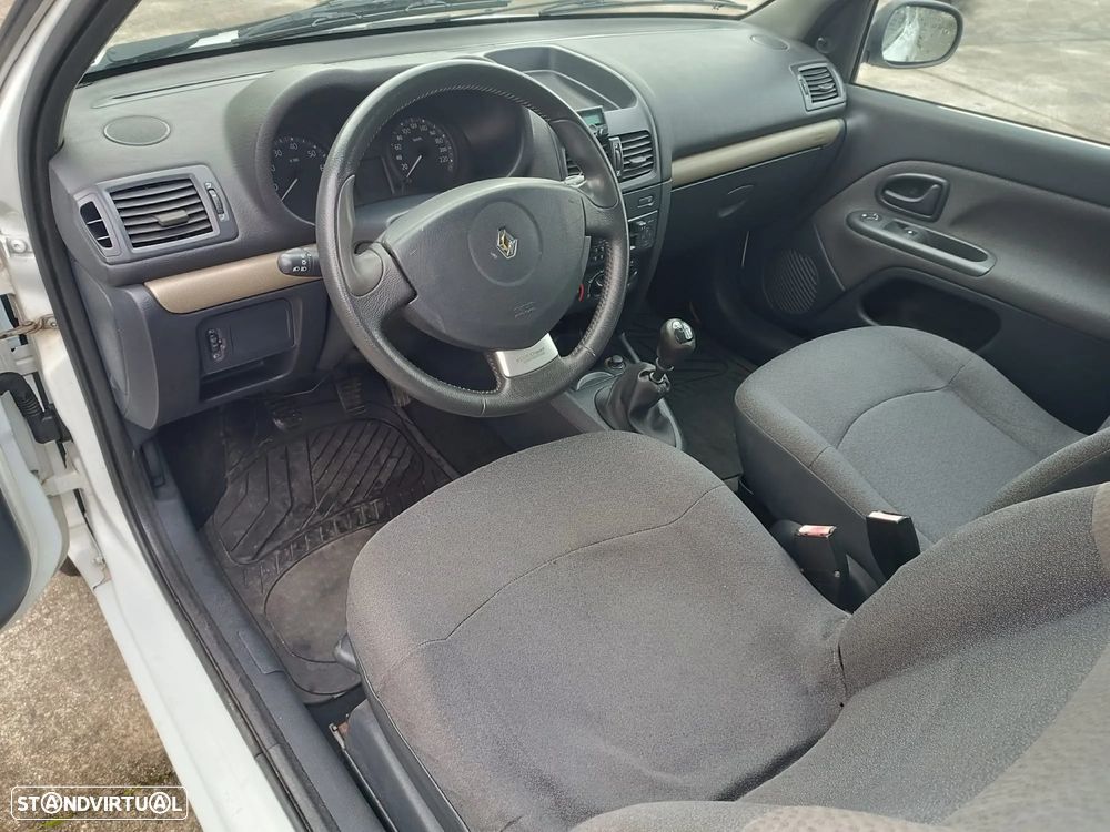 Renault Clio Van 1.5 dCi - 10