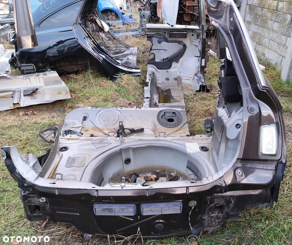 AUDI A1 8X PAS TYŁ TYLY WANNA BAGAŻNIKA - 1