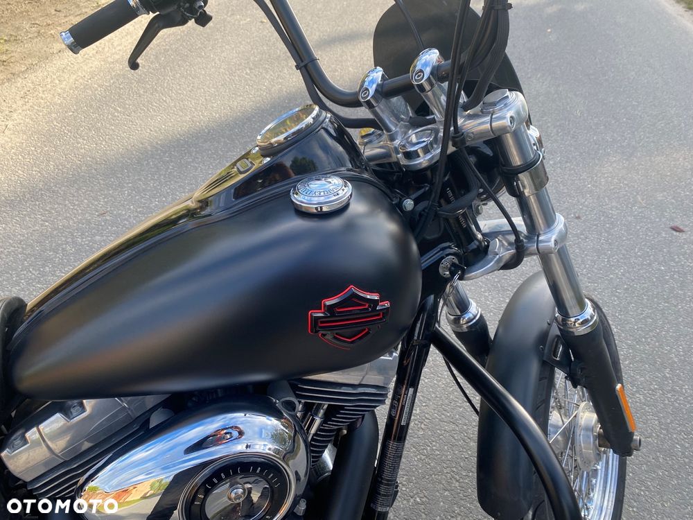 Harley-Davidson Dyna Street Bob - 11
