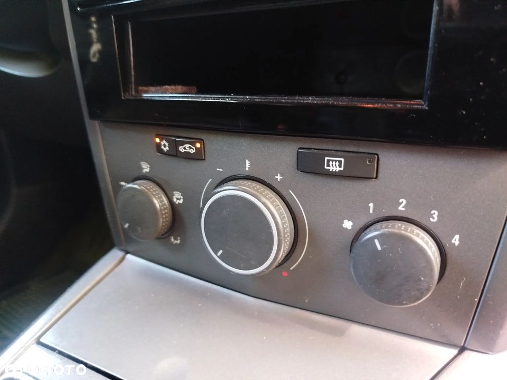 Opel Astra - 11