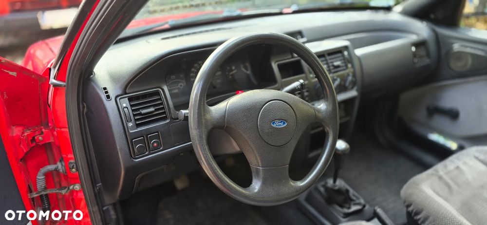 Ford Escort 1.3 CL - 14