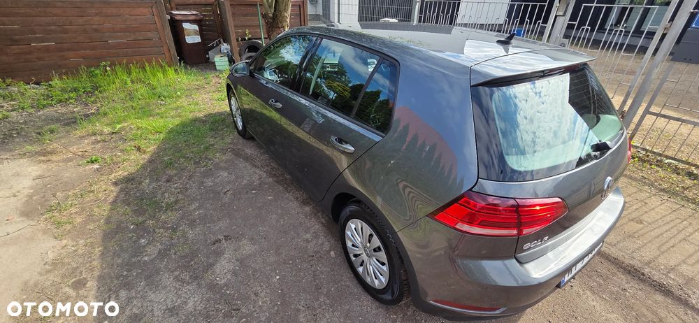 Volkswagen Golf - 2