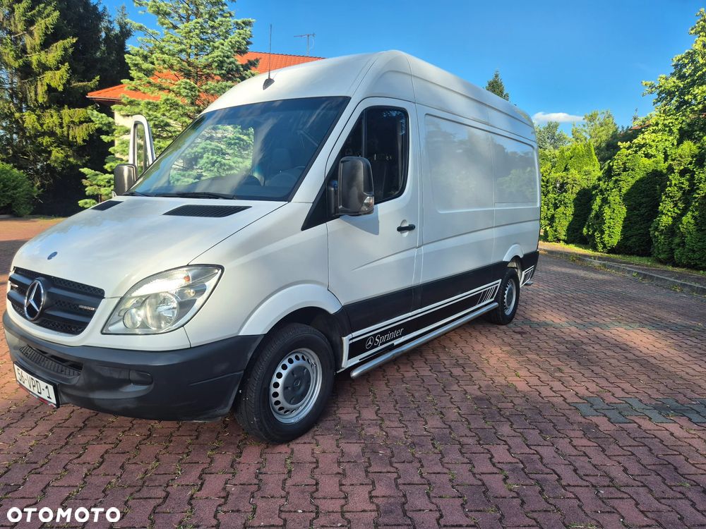 Mercedes-Benz Sprinter - 1