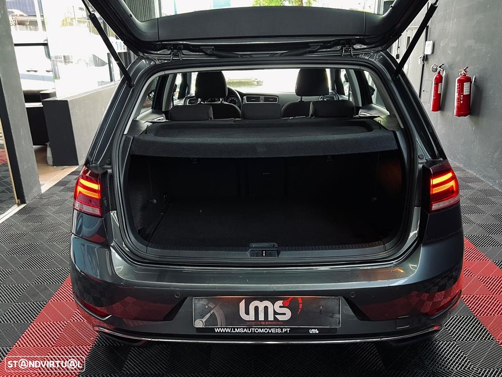 VW Golf 1.6 TDI Confortline - 36