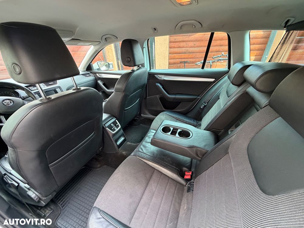 Skoda Octavia 2.0 TDI ELEGANCE DSG - 14