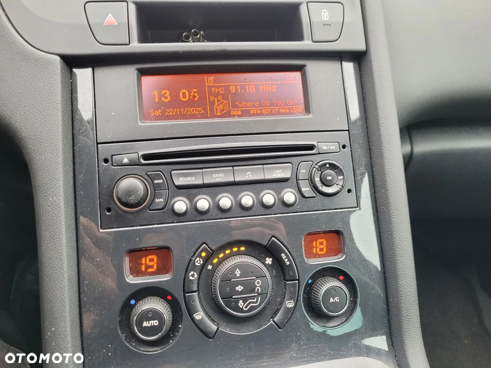 Peugeot 5008 HDI 150 Business-Line - 25