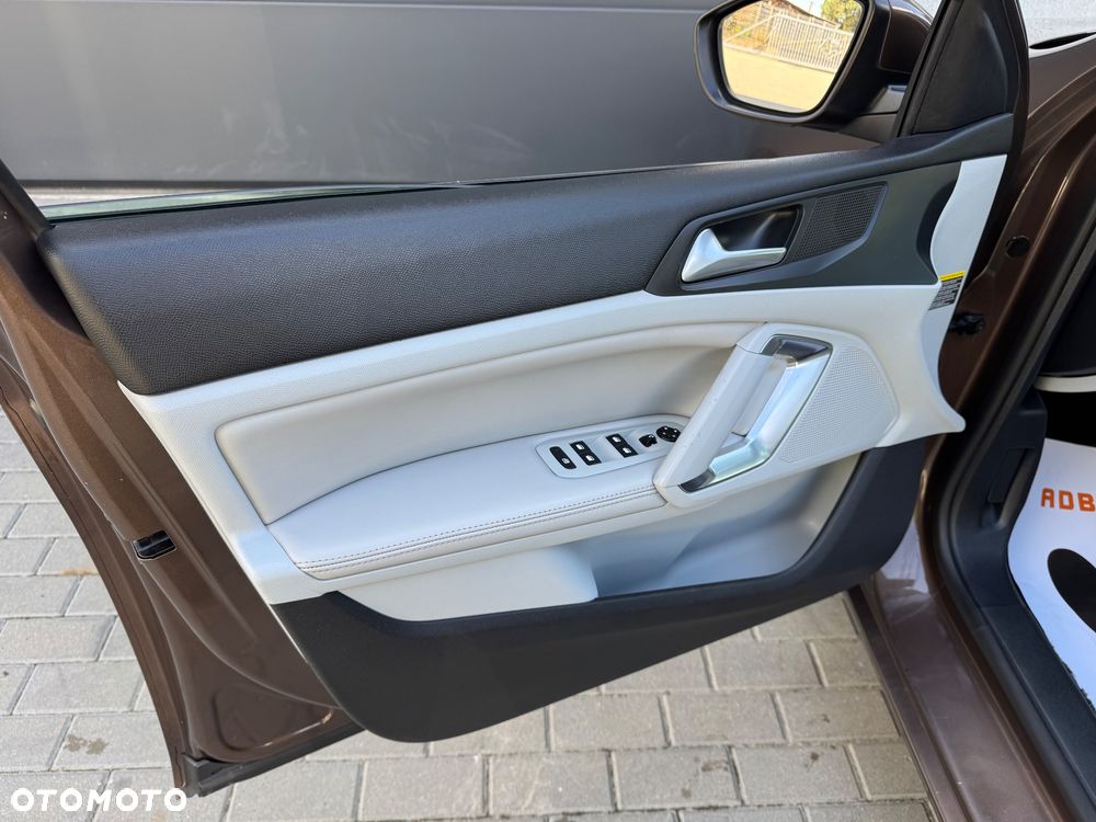 Peugeot 308 BlueHDi 150 Automatik Stop & Start Allure - 36