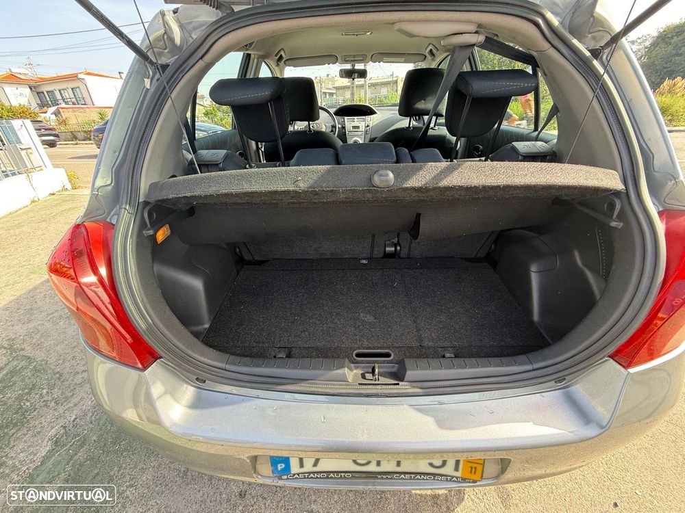 Toyota Yaris 1.0 VVT-i AC - 17