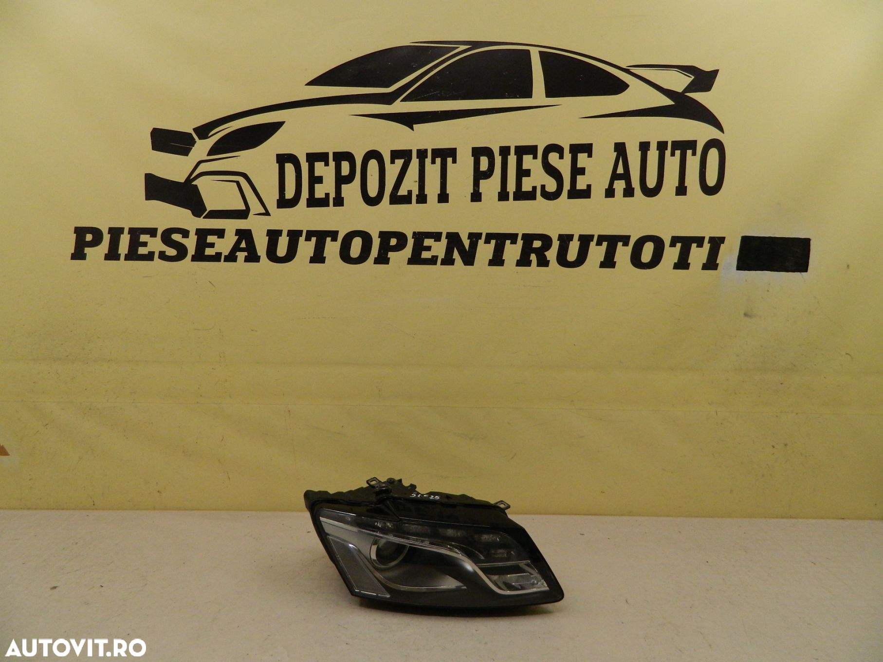 Far dreapta Audi Q5 Xenon LED, 2008, 2009, 2010, 2011, 2012, cod origine 8R0941004AJ. - 2