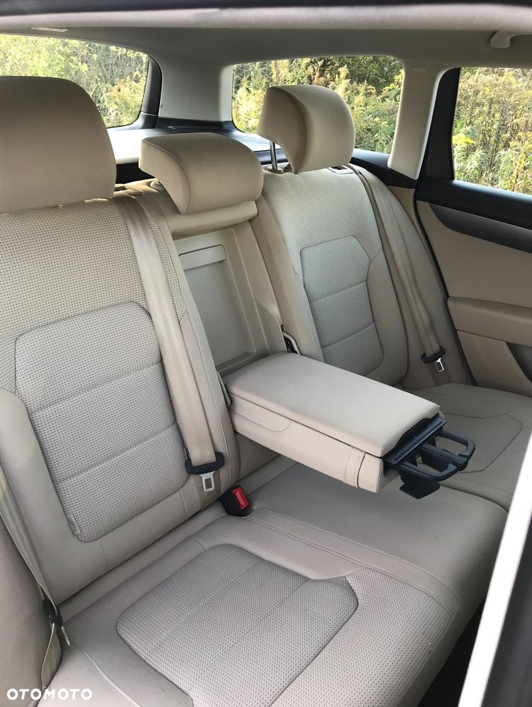 Volkswagen Passat ver-1-6-tdi-comfortline - 7