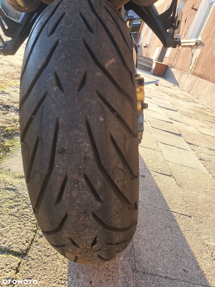 Triumph Street Triple - 15