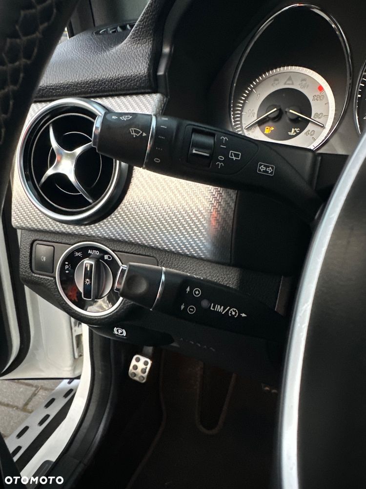 Mercedes-Benz GLK - 8