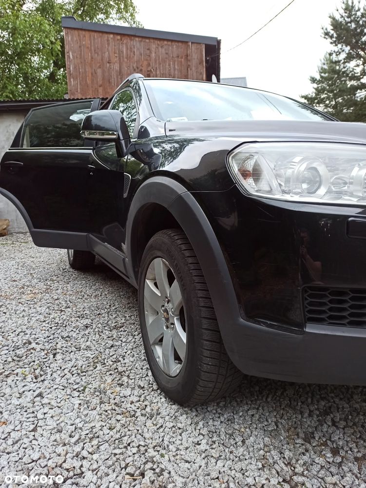 Chevrolet Captiva 2.4 LS - 27