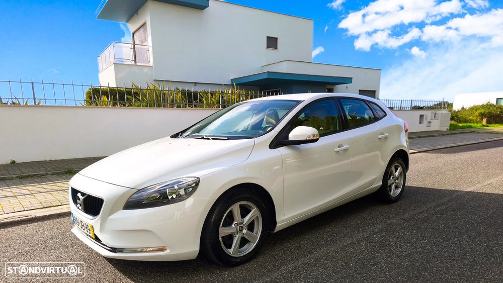 Volvo V40 2.0 D2 Momentum Eco - 3