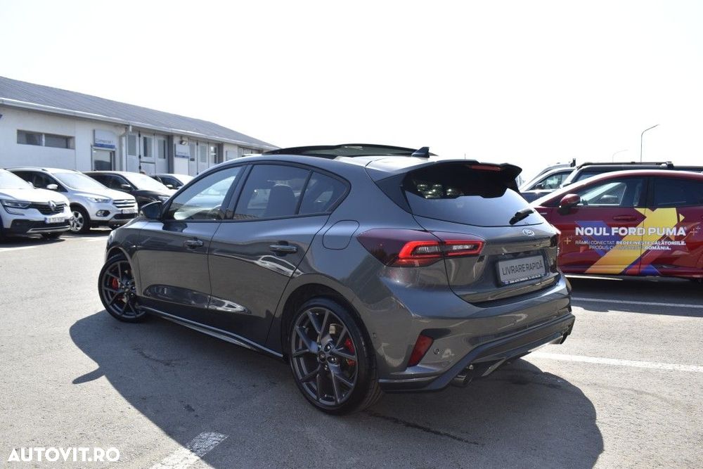 Ford Focus 2.3 Ecoboost 7DCT ST X - 4