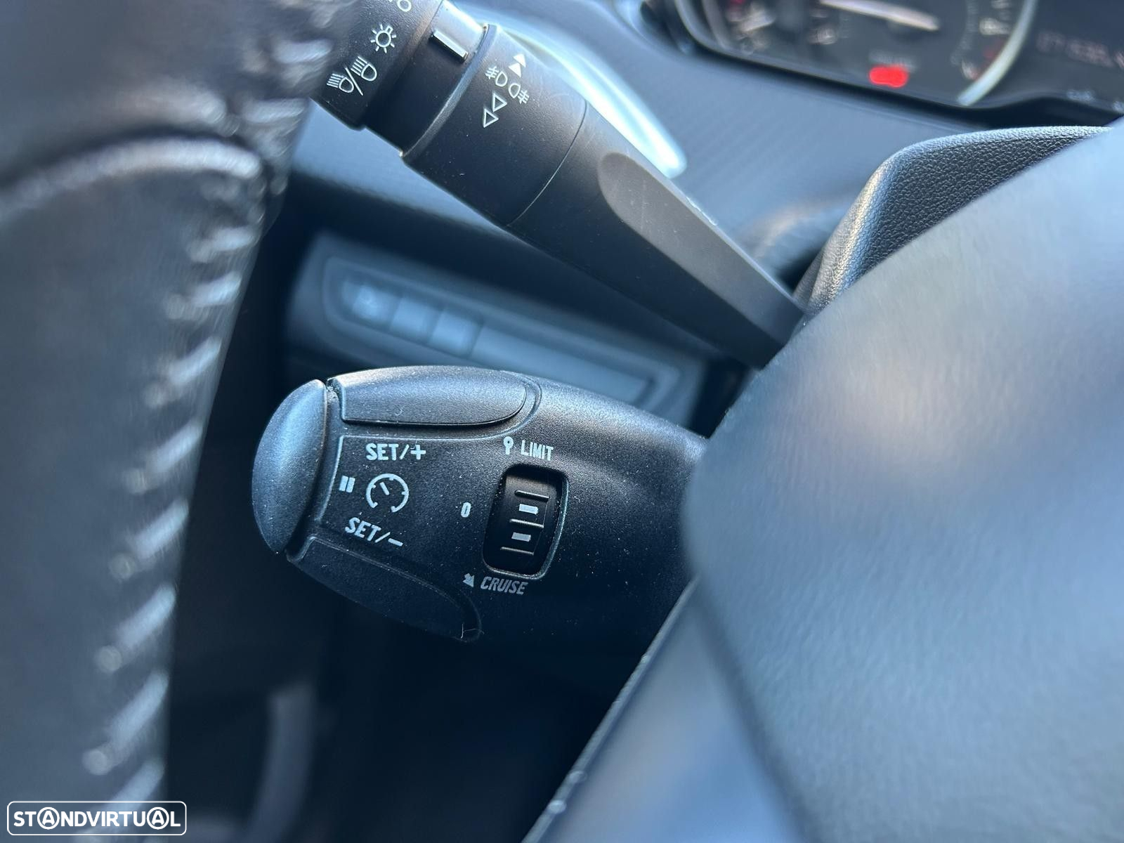 Peugeot 208 1.2 PureTech Style - 33