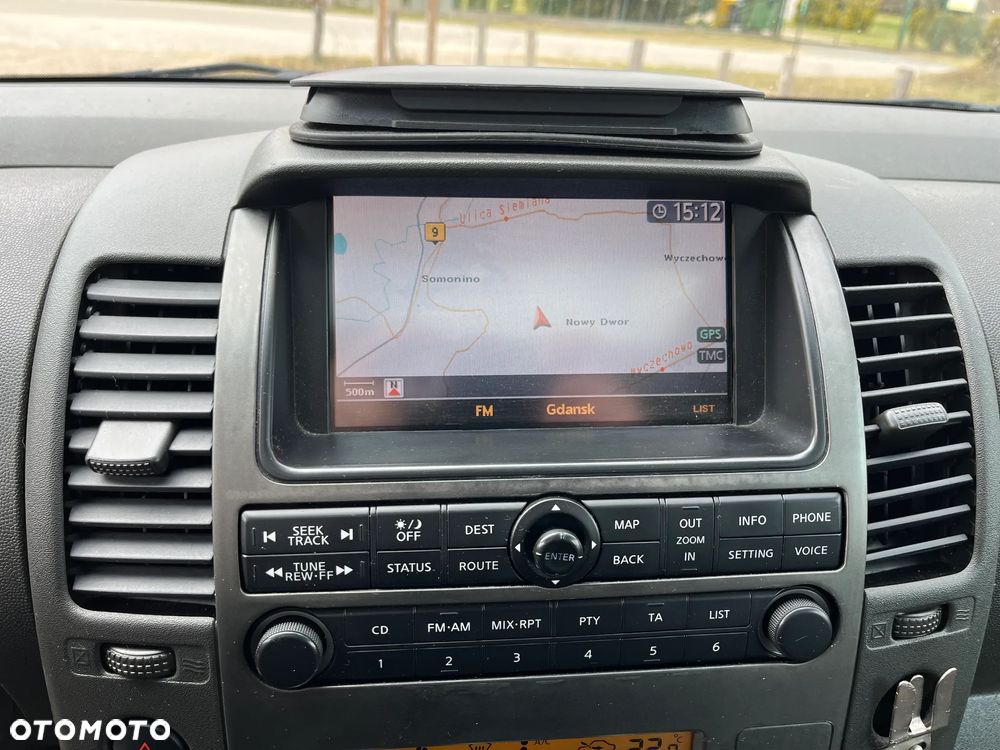 Nissan Navara 2.5 D Platinum - 11