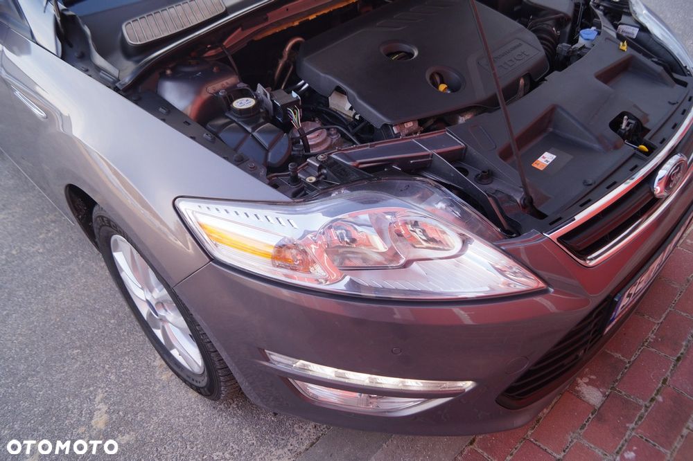Ford Mondeo - 37