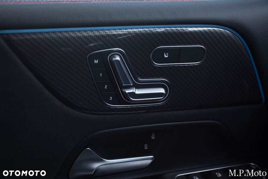 Mercedes-Benz GLB 220 d 4Matic 8G-DCT Edition AMG Line - 26