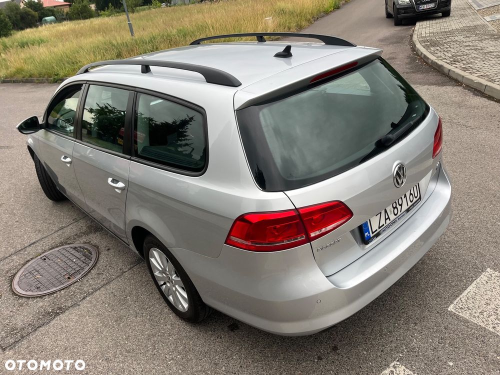 Volkswagen Passat - 12