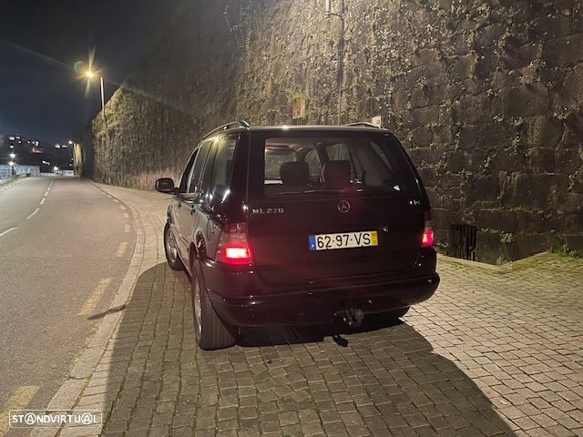 Mercedes-Benz ML 270 - 4