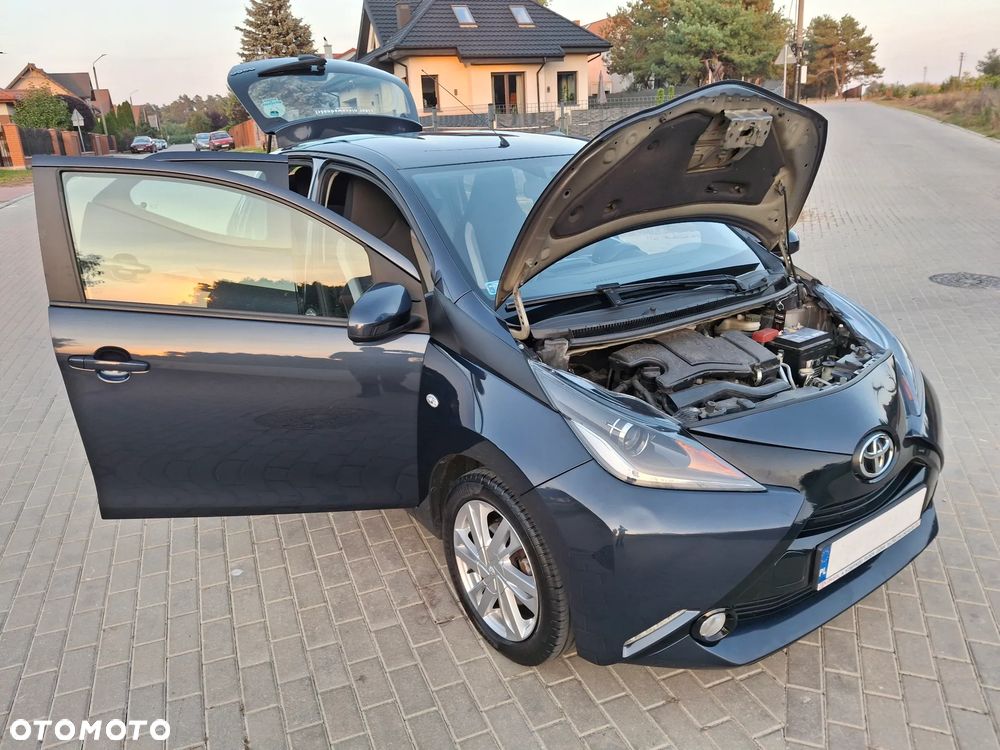 Toyota Aygo x-clusiv - 16